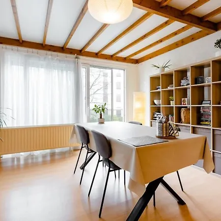 Accommodatie bij particulieren Digital Nomad Station - Bedroom With Desk Nearby Station And Parking *